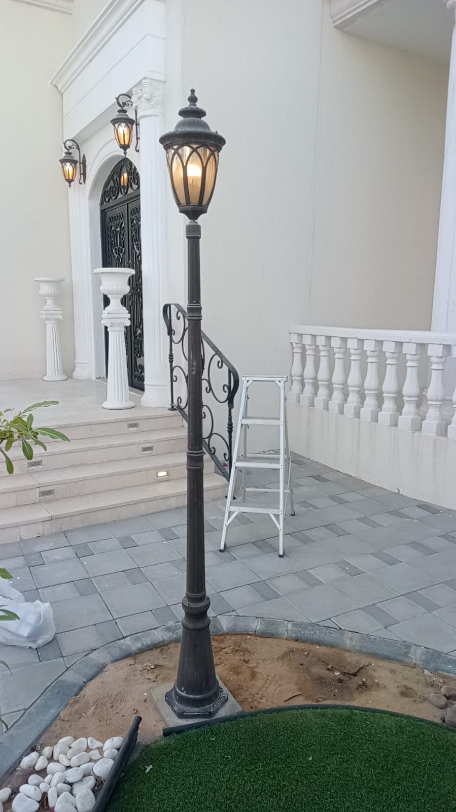 Pillar Style Outdoor Waterproof High Pole Street Lights Villa Garden Decorative Landscape Light Anti Rust Path Lamp Community IP54 Waterproof Column Lamp E27 Lawn Post Light Pillar Lamp DDF#100CM
